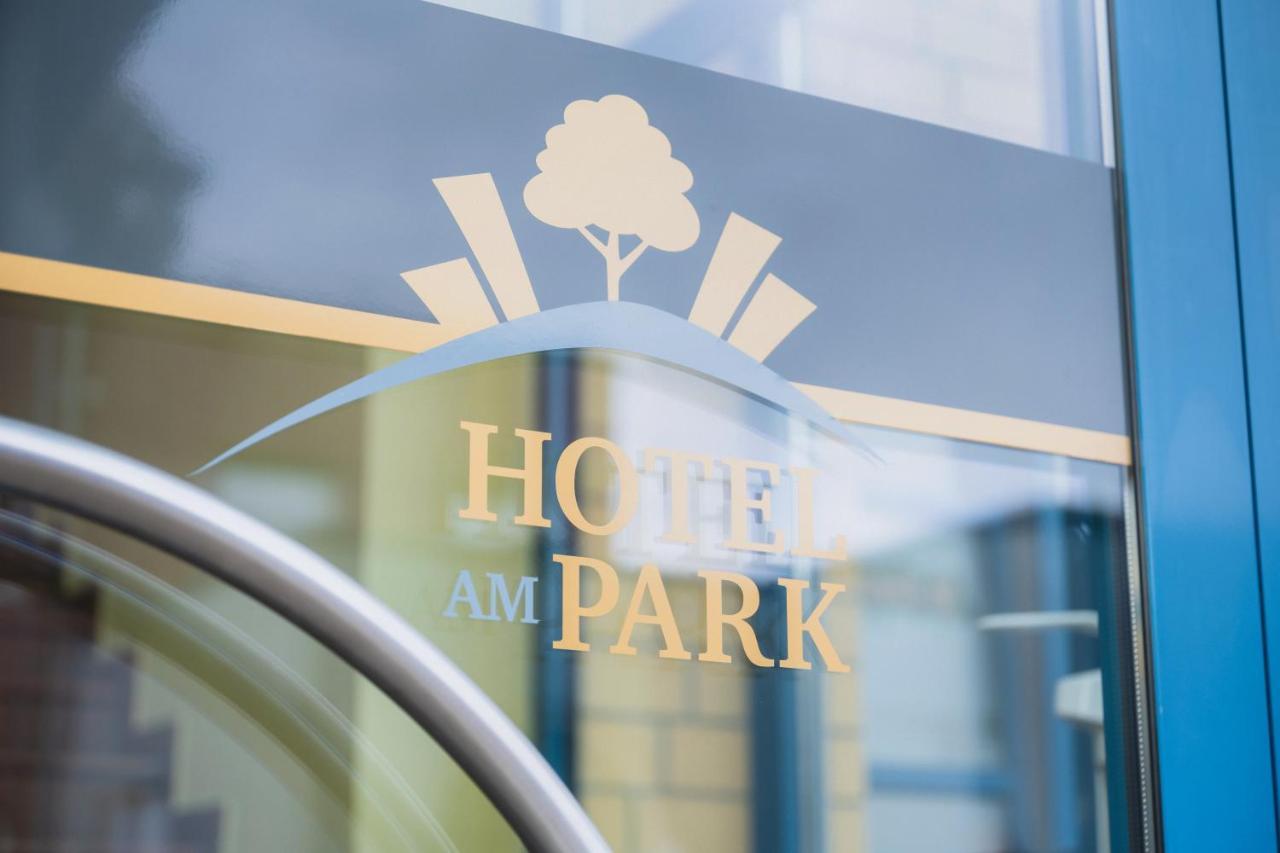 Hotel Am Park Hueckelhoven Exterior photo