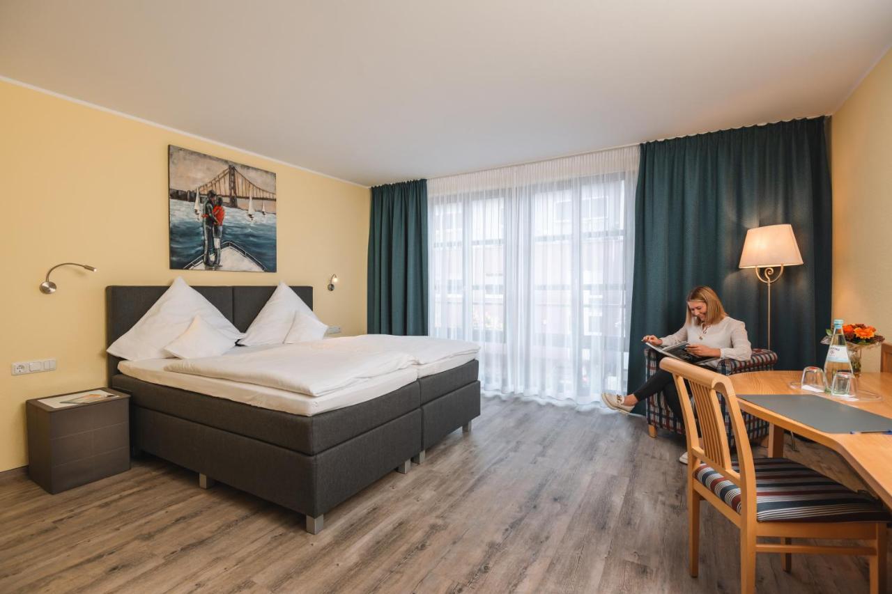 Hotel Am Park Hueckelhoven Exterior photo